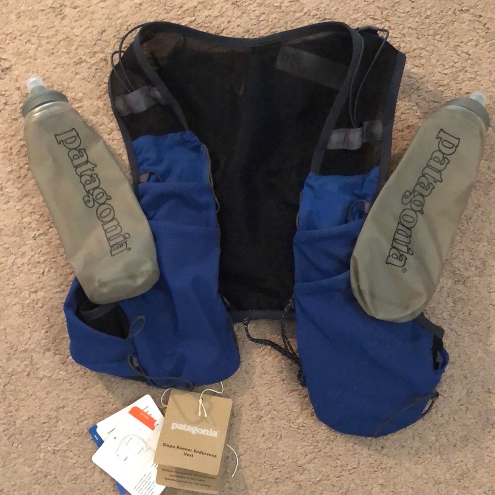 Patagonia slope runner endurance vest with bottle